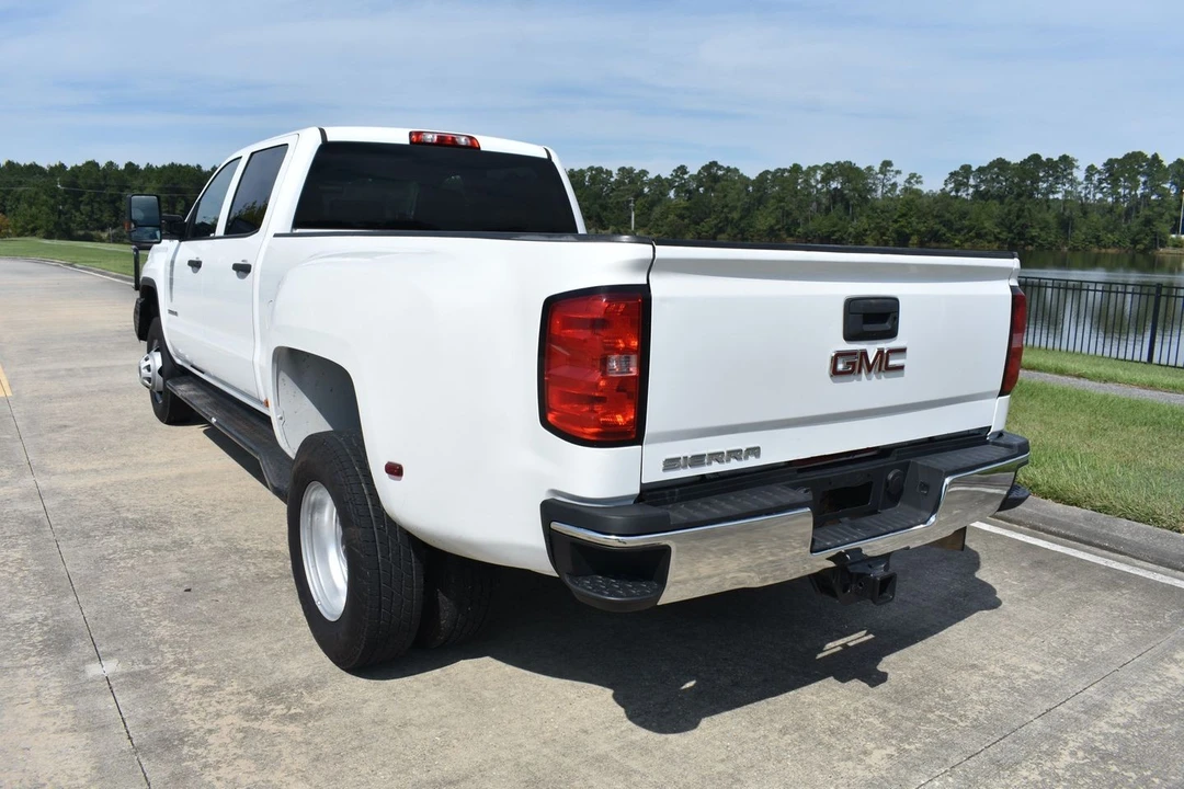 2019 GMC Sierra Heavy Duty 4th Gen - Image 4 of 19