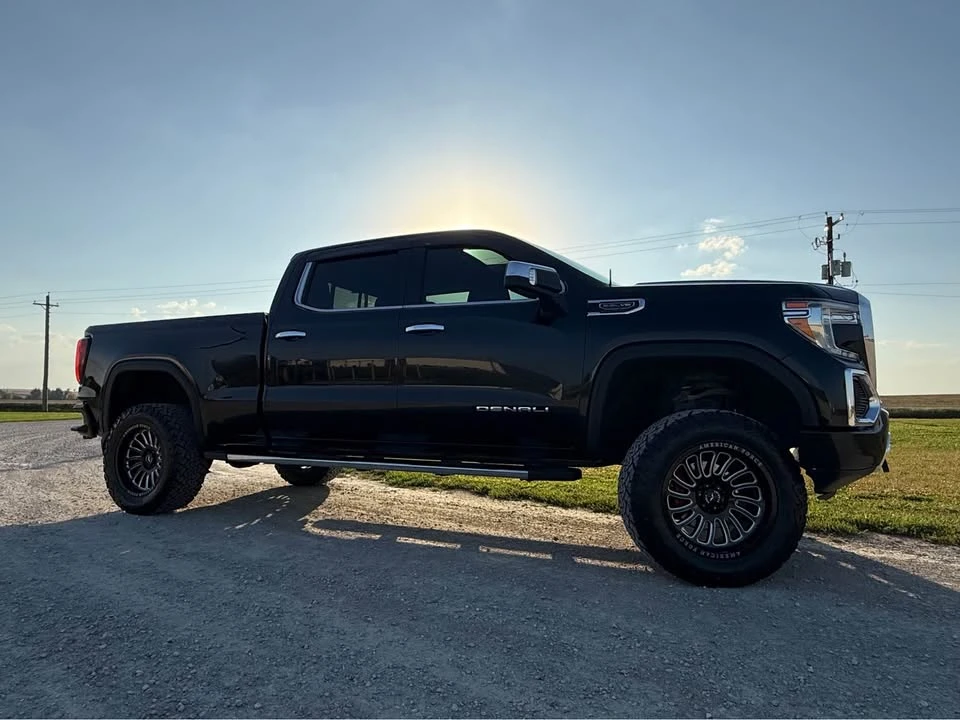 2019 GMC Sierra 5th Gen - Image 3 of 18