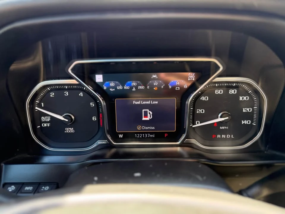 2019 GMC Sierra 5th Gen - Image 15 of 18