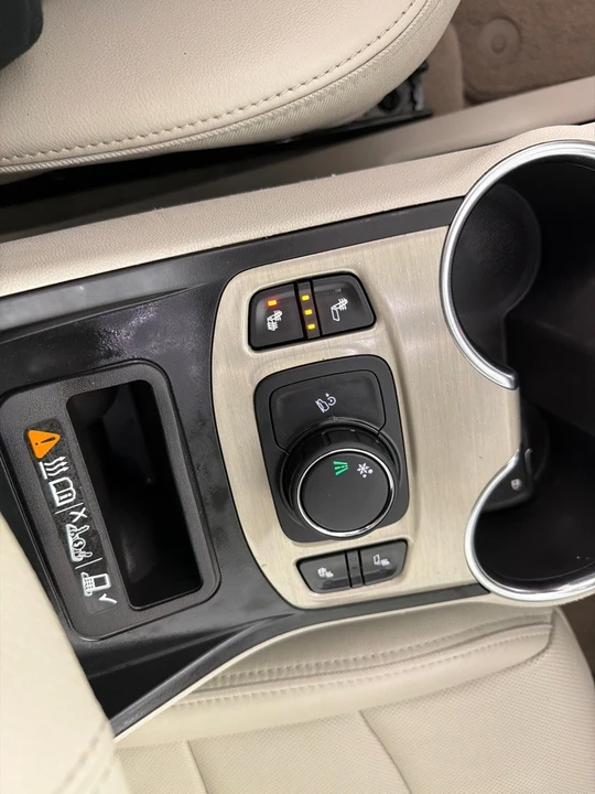 2019 GMC Terrain - Image 19 of 21