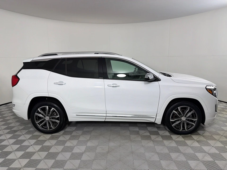 2019 GMC Terrain - Image 4 of 21