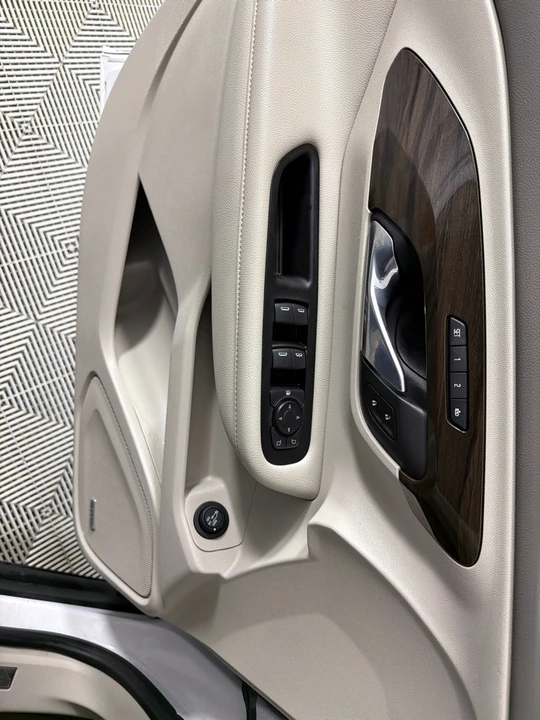 2019 GMC Terrain - Image 12 of 21