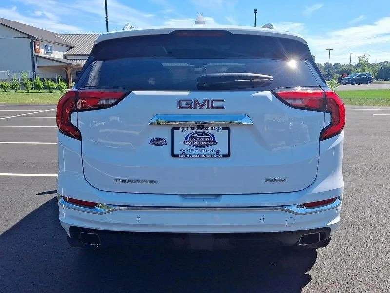 2019 GMC Terrain - Image 5 of 12