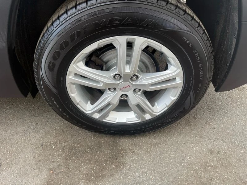 2019 GMC Terrain - Image 9 of 12