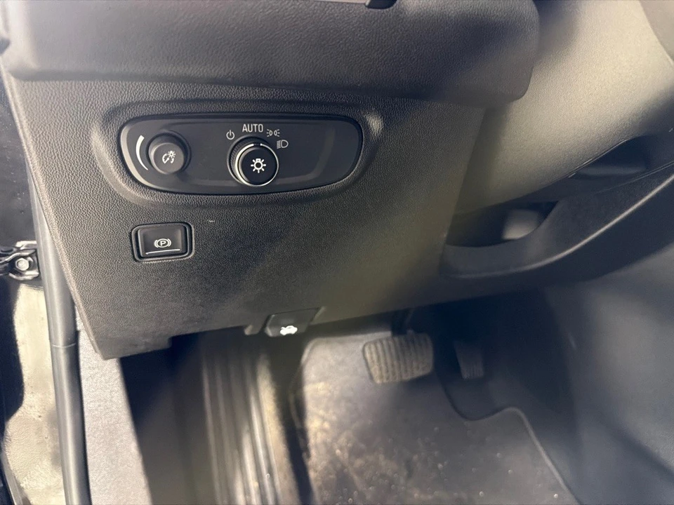 2019 GMC Terrain - Image 15 of 21