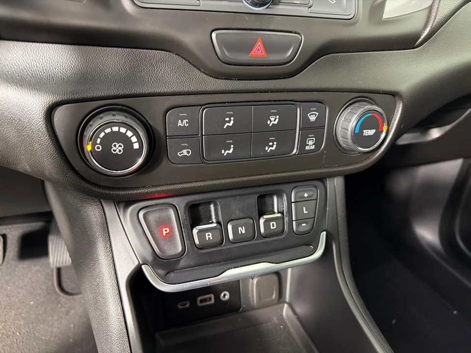2019 GMC Terrain - Image 19 of 21