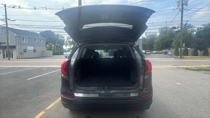 2019 GMC Terrain - Image 9 of 12