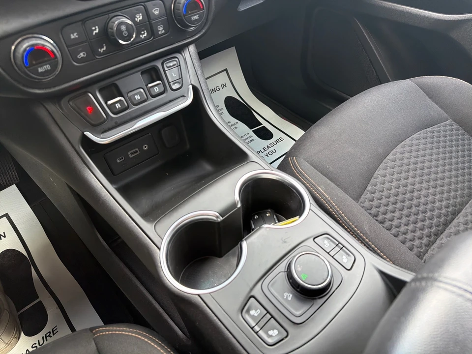 2019 GMC Terrain - Image 19 of 21