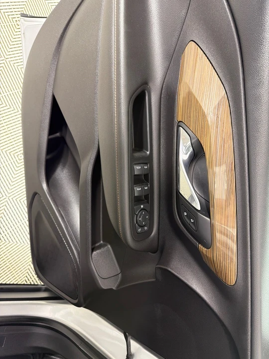 2019 GMC Terrain - Image 11 of 21