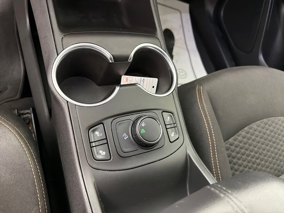 2019 GMC Terrain - Image 18 of 21