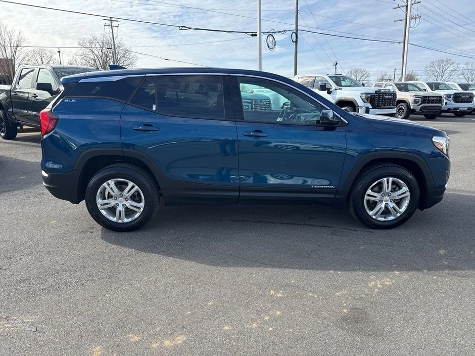 2019 GMC Terrain - Image 6 of 12