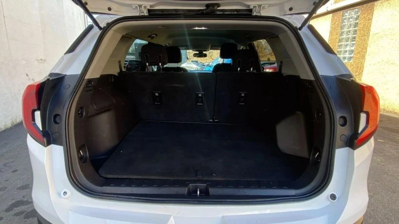 2019 GMC Terrain - Image 10 of 12