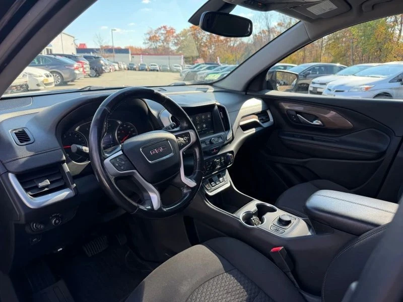 2019 GMC Terrain - Image 10 of 12