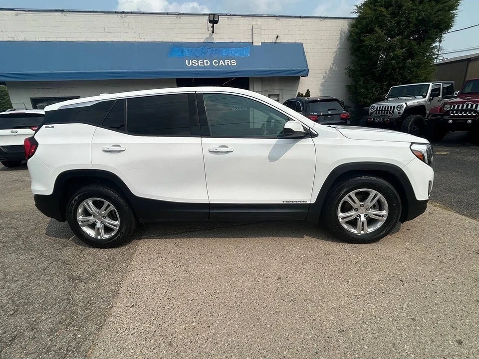 2019 GMC Terrain - Image 5 of 12