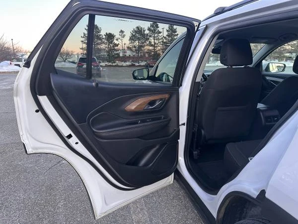 2019 GMC Terrain - Image 7 of 21