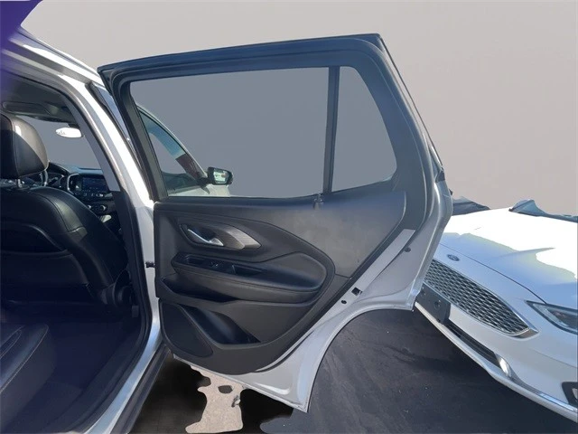 2019 GMC Terrain - Image 17 of 21