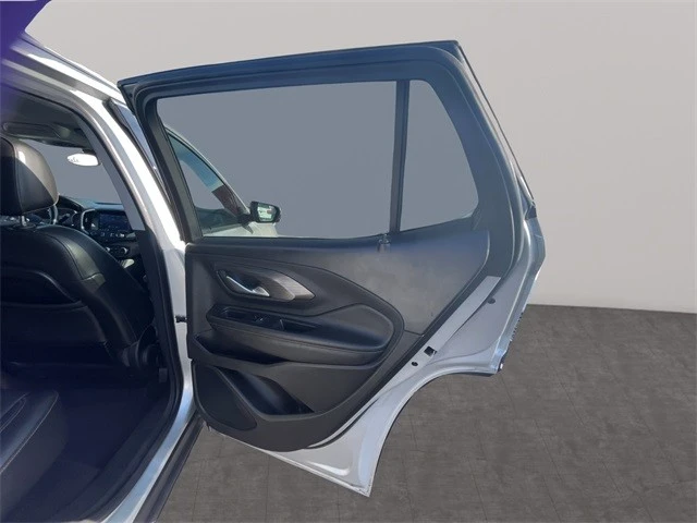 2019 GMC Terrain - Image 17 of 21