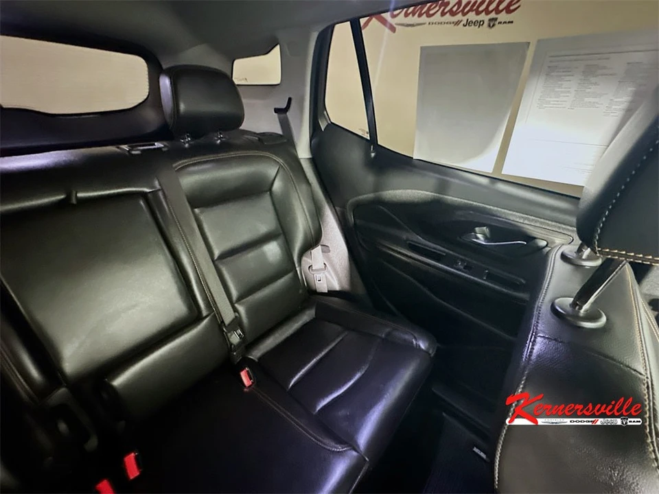 2019 GMC Terrain - Image 14 of 21