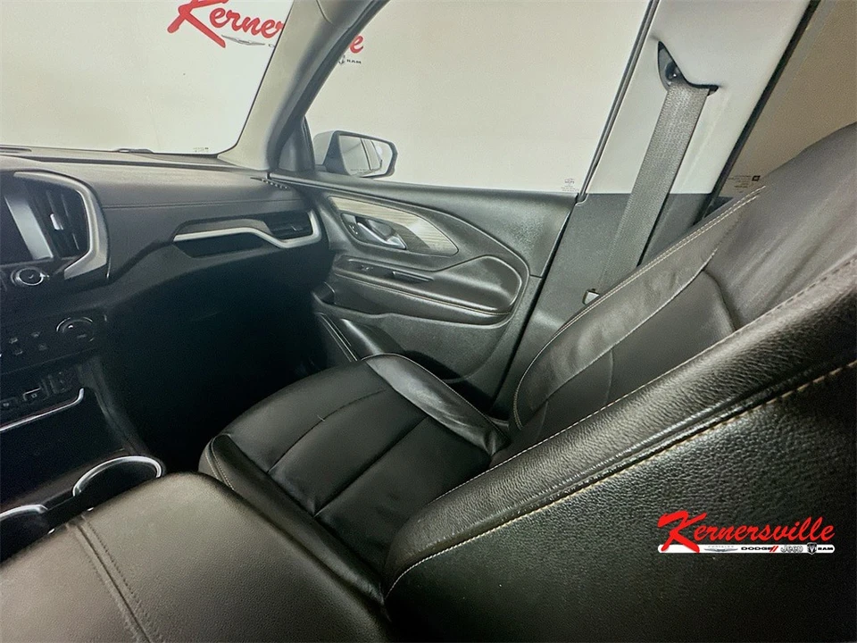 2019 GMC Terrain - Image 11 of 12