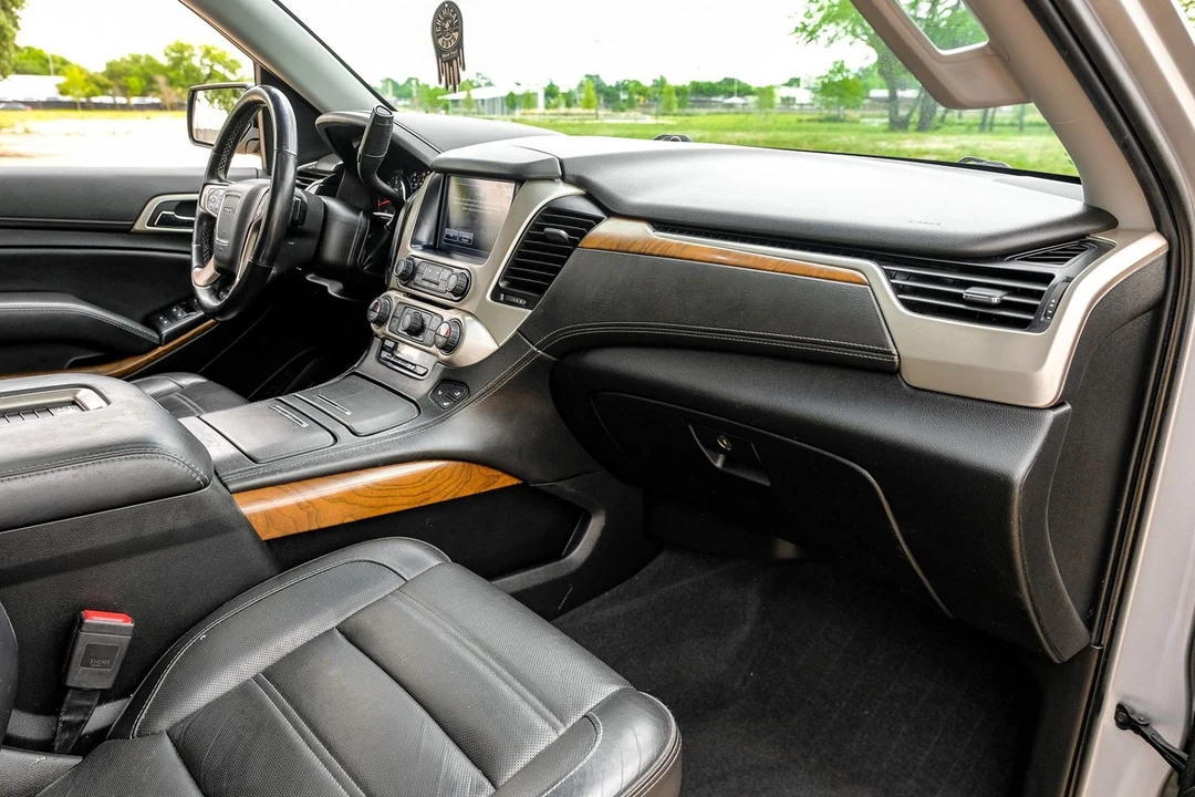 2019 GMC Yukon 4th Gen - Image 15 of 21