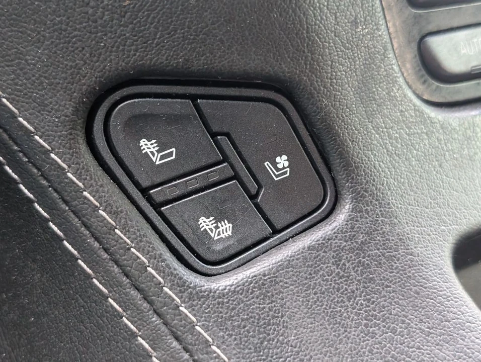 2019 GMC Yukon 4th Gen - Image 19 of 21