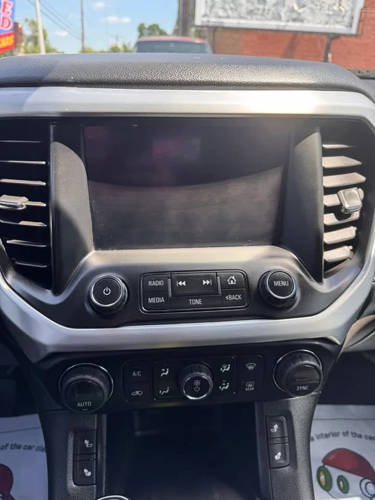 2019 GMC Acadia - Image 14 of 19