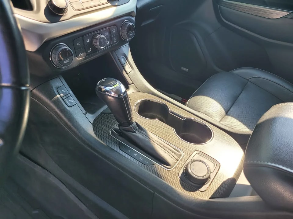 2019 GMC Acadia - Image 10 of 15