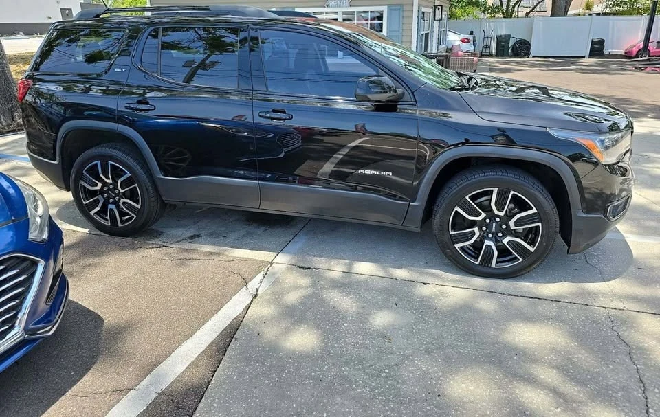 2019 GMC Acadia - Image 2 of 10