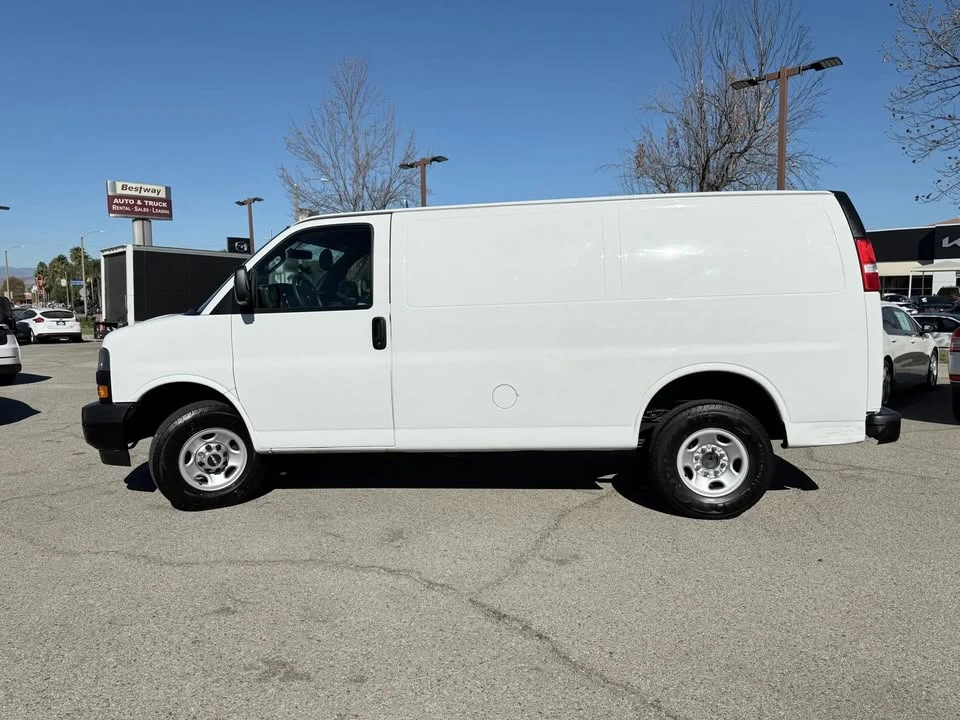 2019 GMC Savana - Image 6 of 20