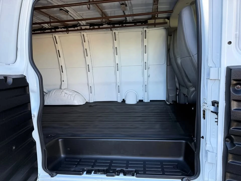 2019 GMC Savana - Image 15 of 20