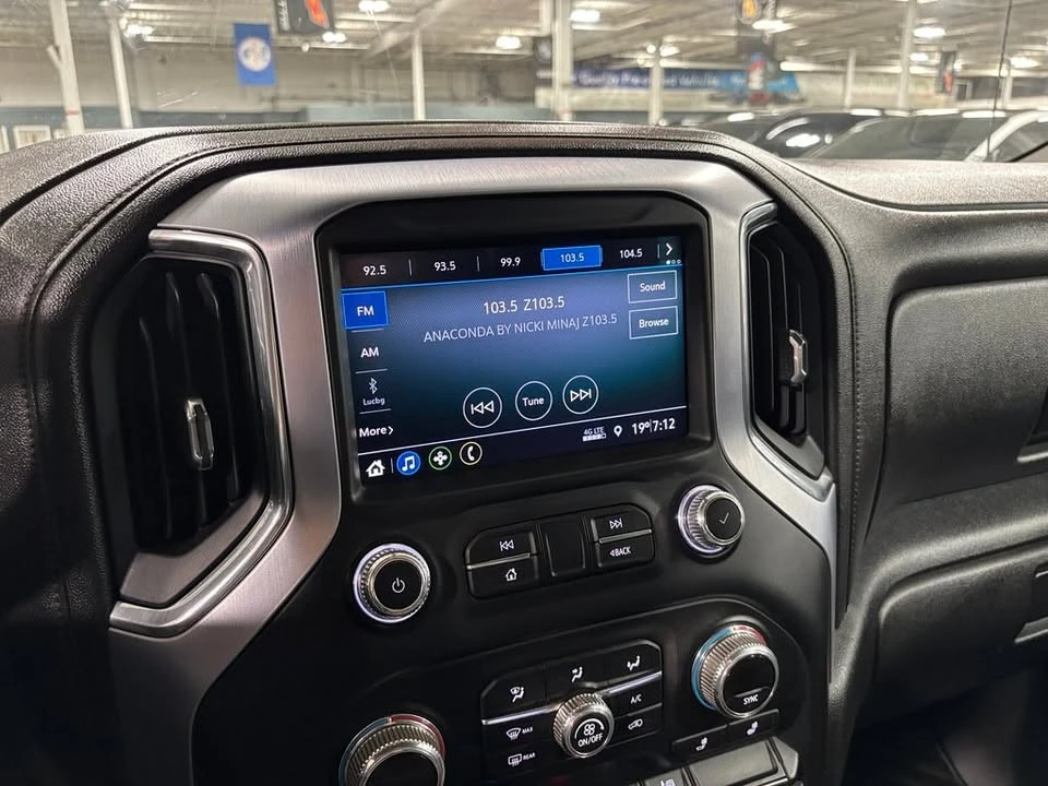 2019 GMC Sierra - Image 17 of 19
