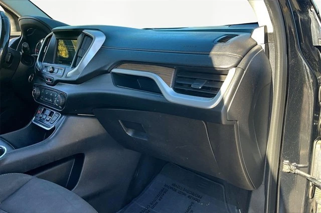 2019 GMC Terrain - Image 17 of 20