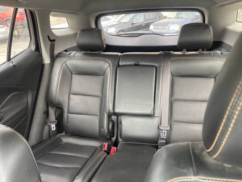 2019 GMC Terrain - Image 5 of 8