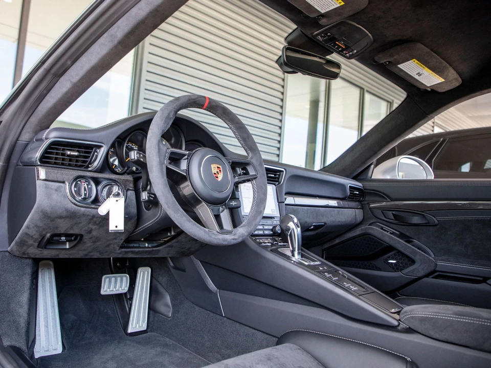 2019 Porsche 991 GT2 RS - Image 9 of 11
