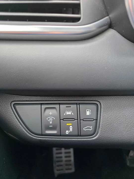 2019 Genesis G70 - Image 6 of 15