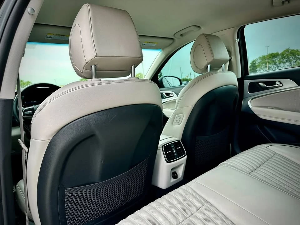 2019 Genesis G70 - Image 16 of 20