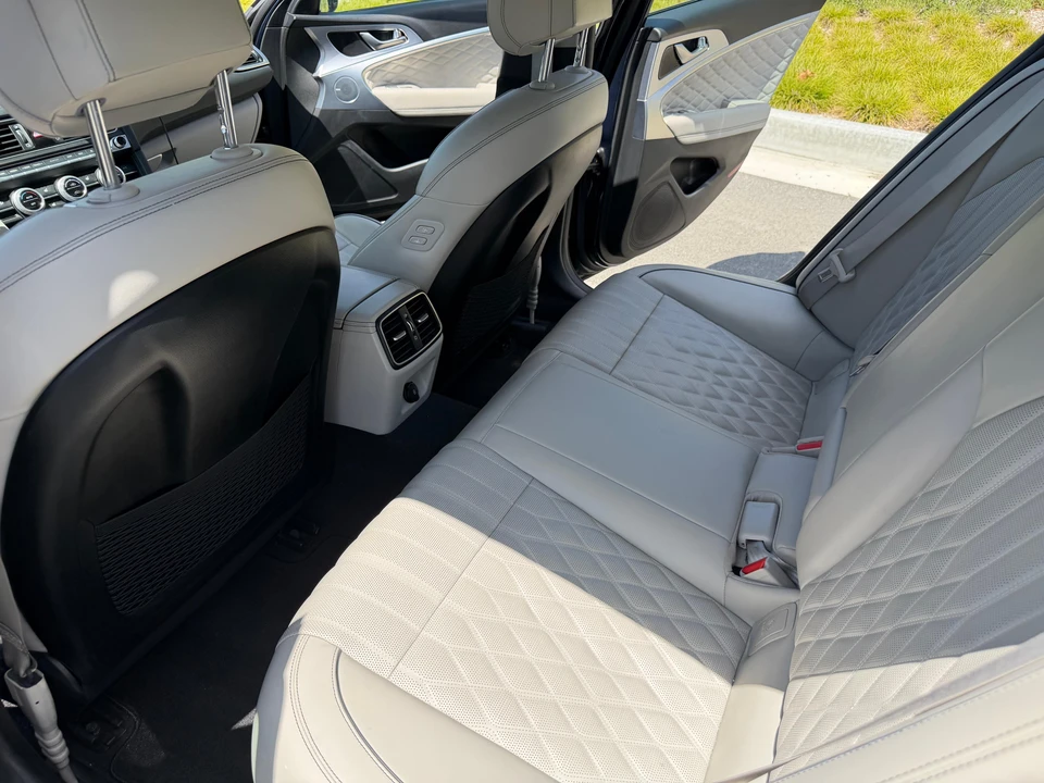 2019 Genesis G70 - Image 30 of 31