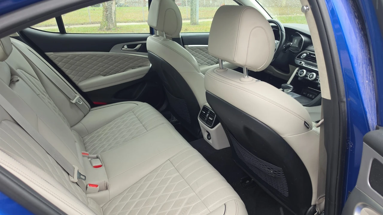 2019 Genesis G70 - Image 16 of 21