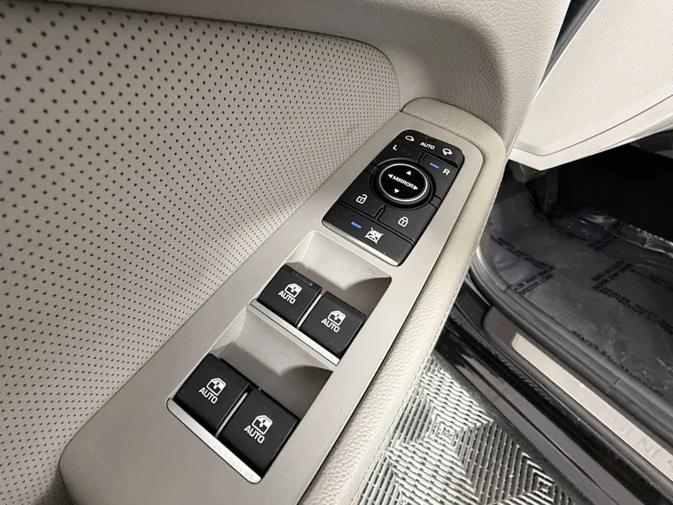 2019 Genesis G80 - Image 16 of 21