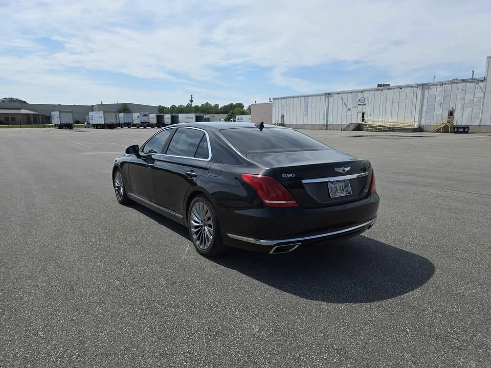 2019 Genesis G90 - Image 10 of 16