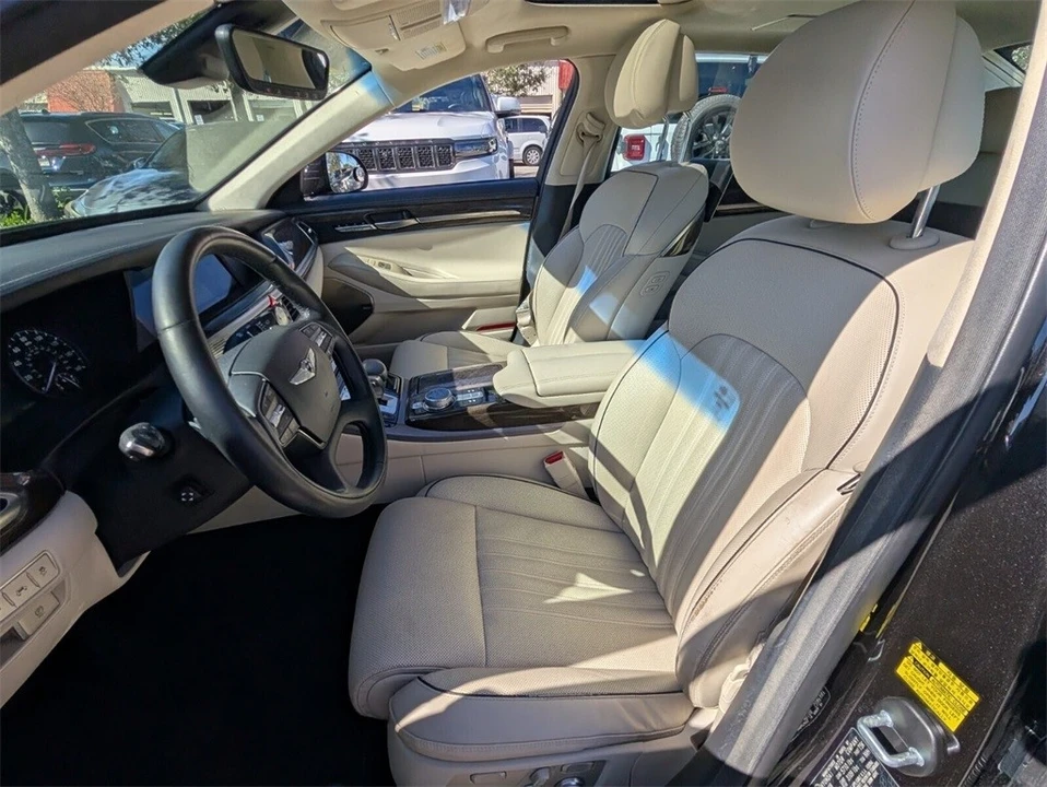 2019 Genesis G90 - Image 10 of 12