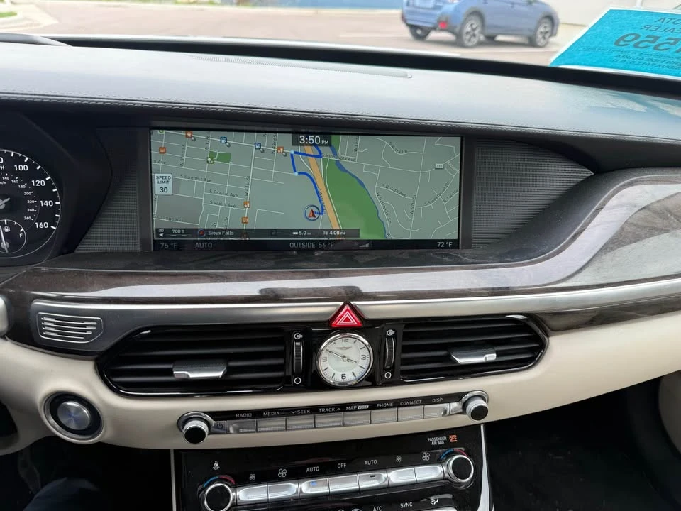 2019 Genesis G90 - Image 16 of 19