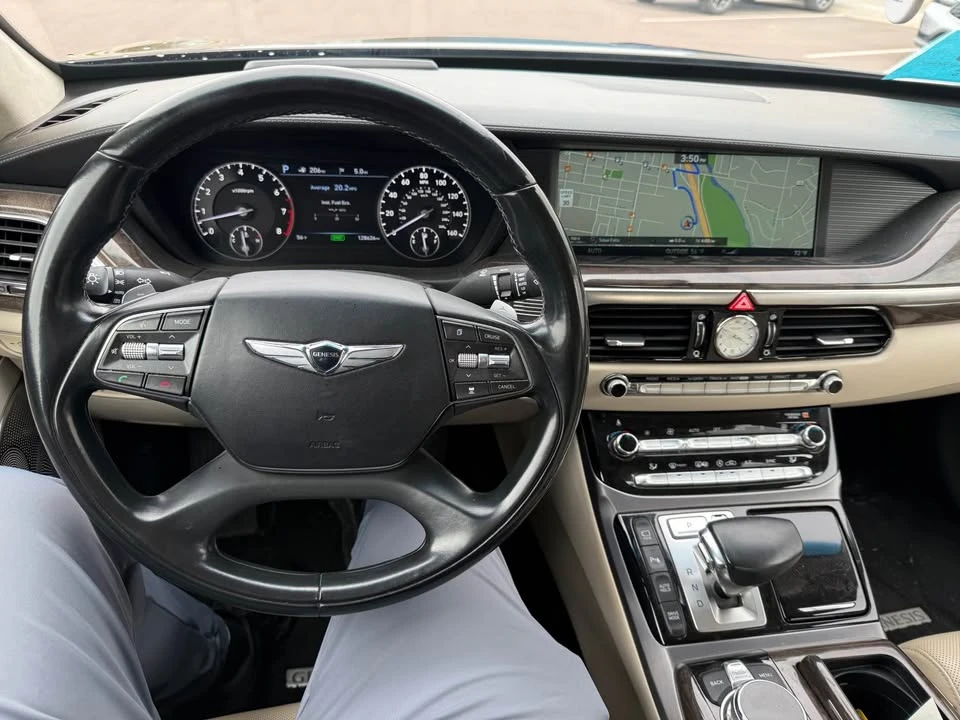 2019 Genesis G90 - Image 18 of 19