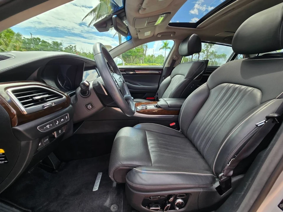 2019 Genesis G90 - Image 9 of 21