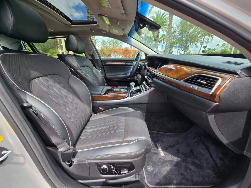 2019 Genesis G90 - Image 11 of 21
