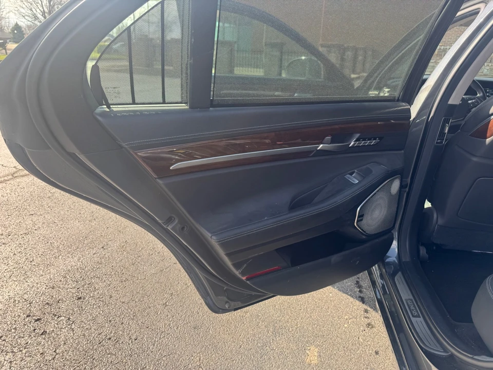 2019 Genesis G90 - Image 20 of 21