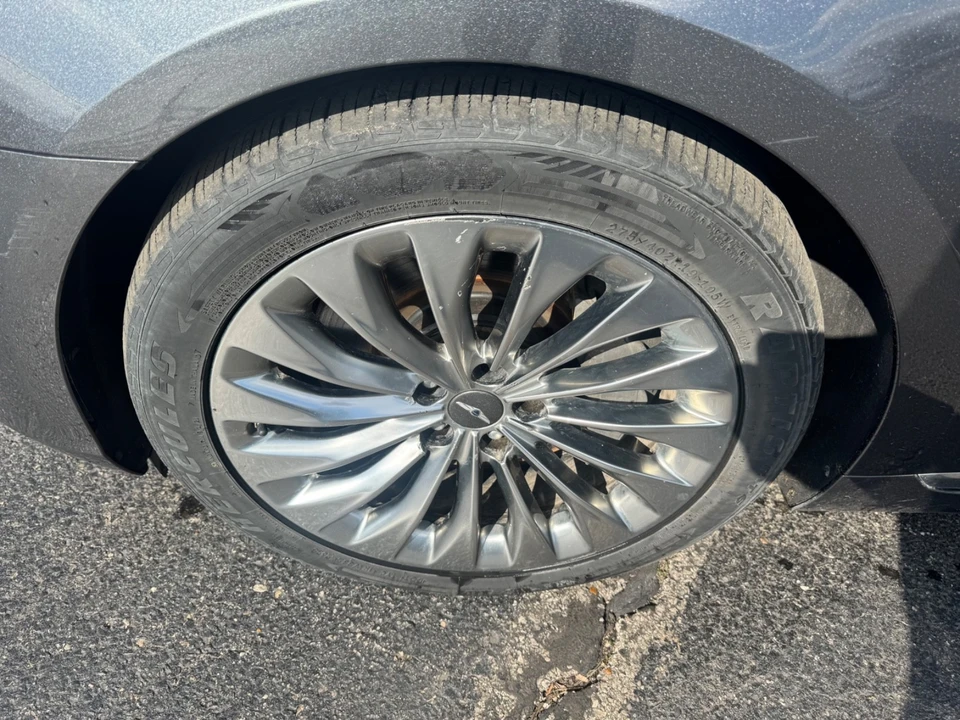 2019 Genesis G90 - Image 18 of 21