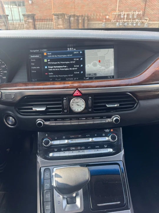 2019 Genesis G90 - Image 14 of 21