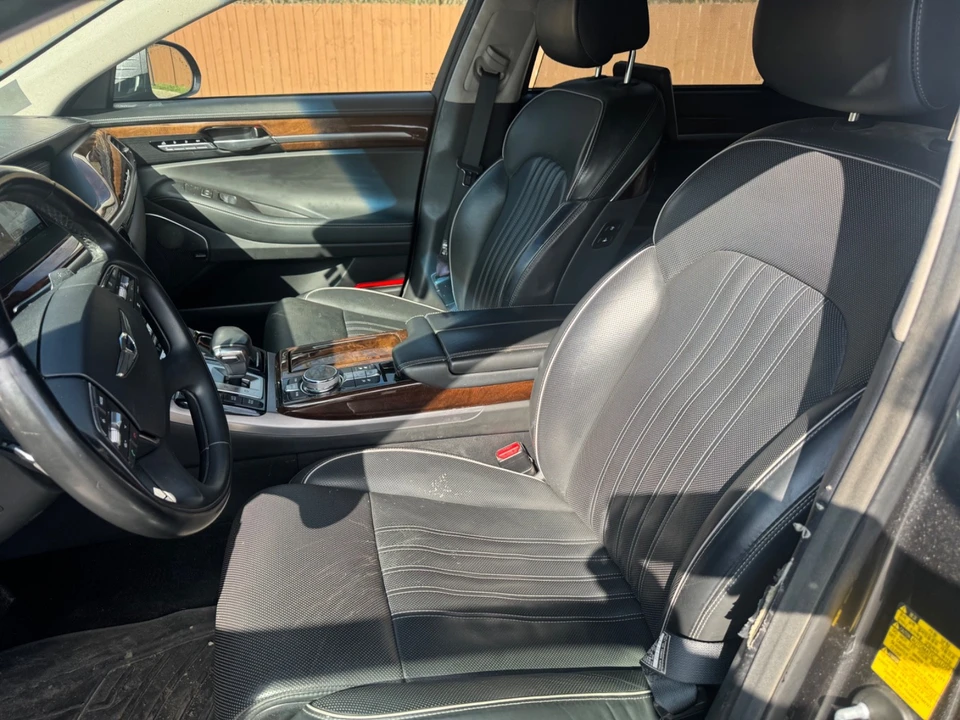 2019 Genesis G90 - Image 15 of 21