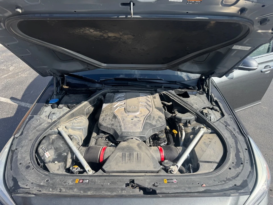 2019 Genesis G90 - Image 17 of 21